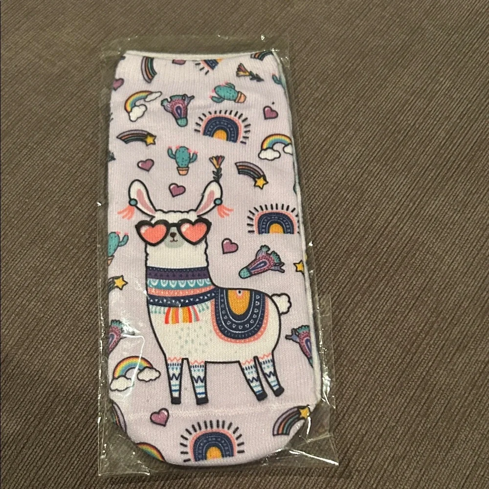 5/$20 Llama No Show Socks NEW